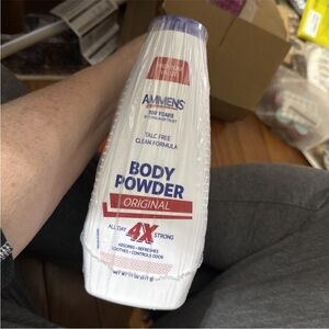 3 Full Size Ammens Body Powder Original!!!!
BRAND NEW IN PACKAGING